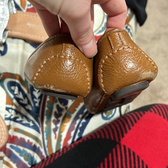 PRODUCT DETAIL
100% Leather
Manmade
Pull/Slip On Loafer
Not Water Resistant - Picture 4 of 8